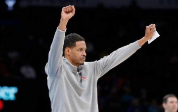 8凯发、官方平台、APP下载、安卓iOS兼容、优化升级-塞拉斯盛赞球员自发合练 火箭面对新赛季凝心聚力