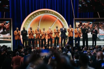 奈史密斯名人堂，安东尼能进三次